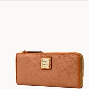 Dooney & Bourke Zip clutch